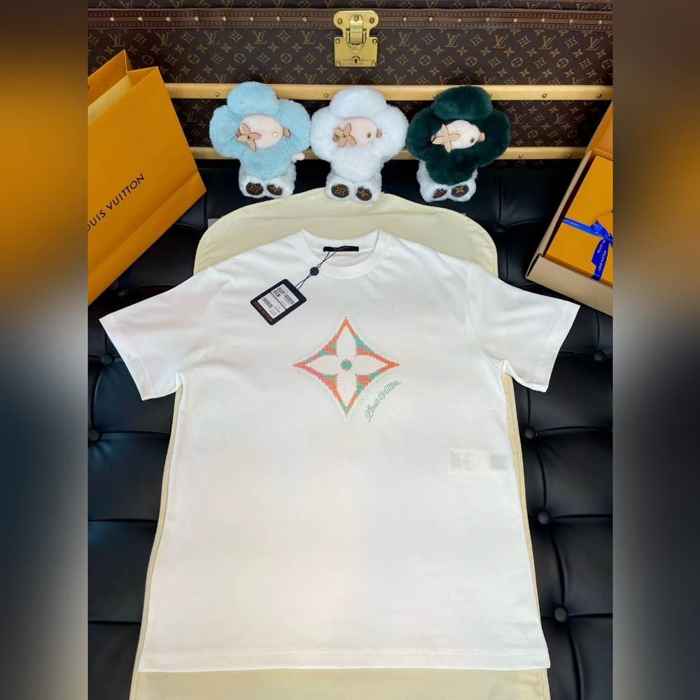 Louis Vuitton Monogram Flower 3D Gradient Print T-Shirt